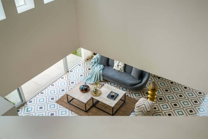 Living room image 7