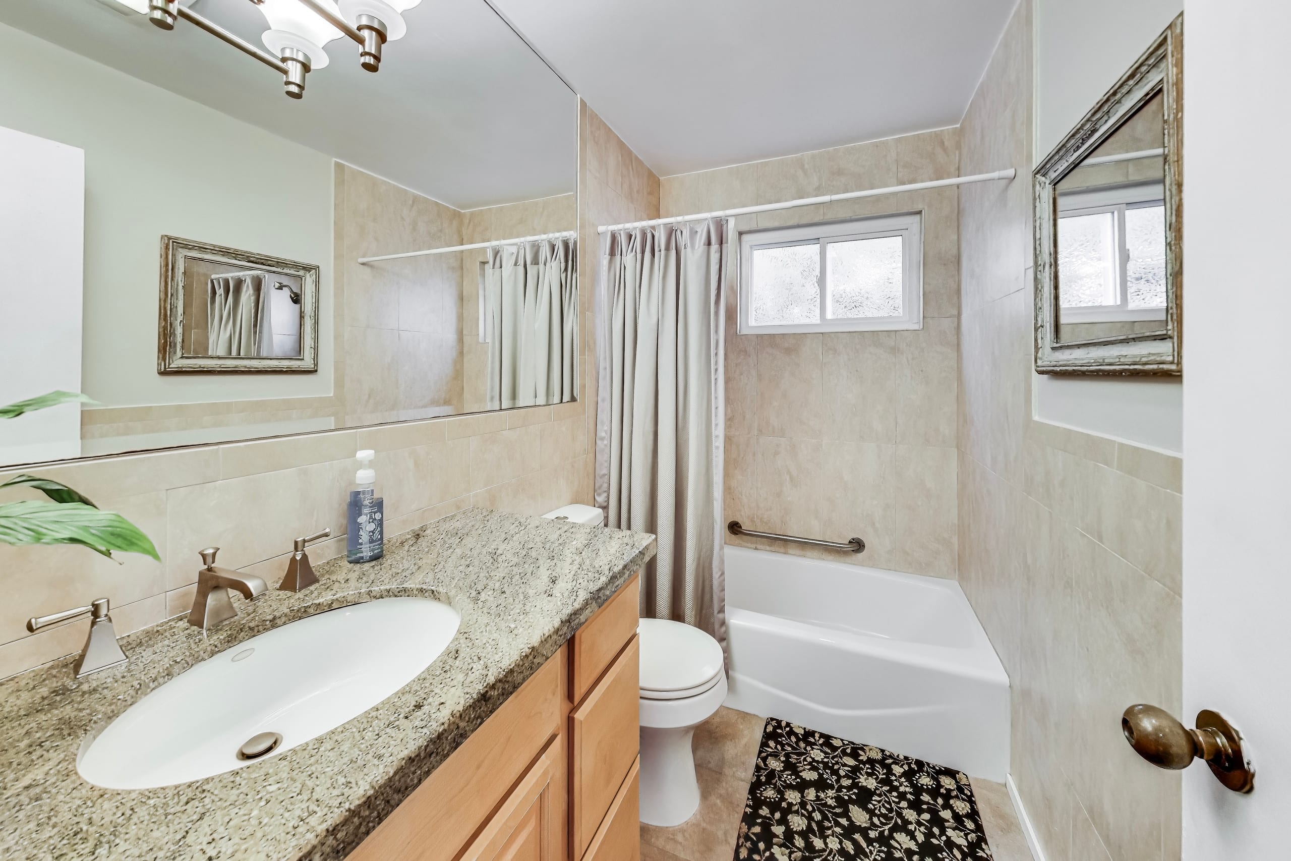 Condo in San Francisco · ★4.88 · 1 bedroom · 1 bed · 2 private baths - Image 12
