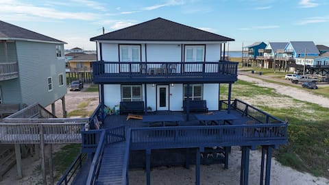 Beachfront! with Private Access Ramp to Beach