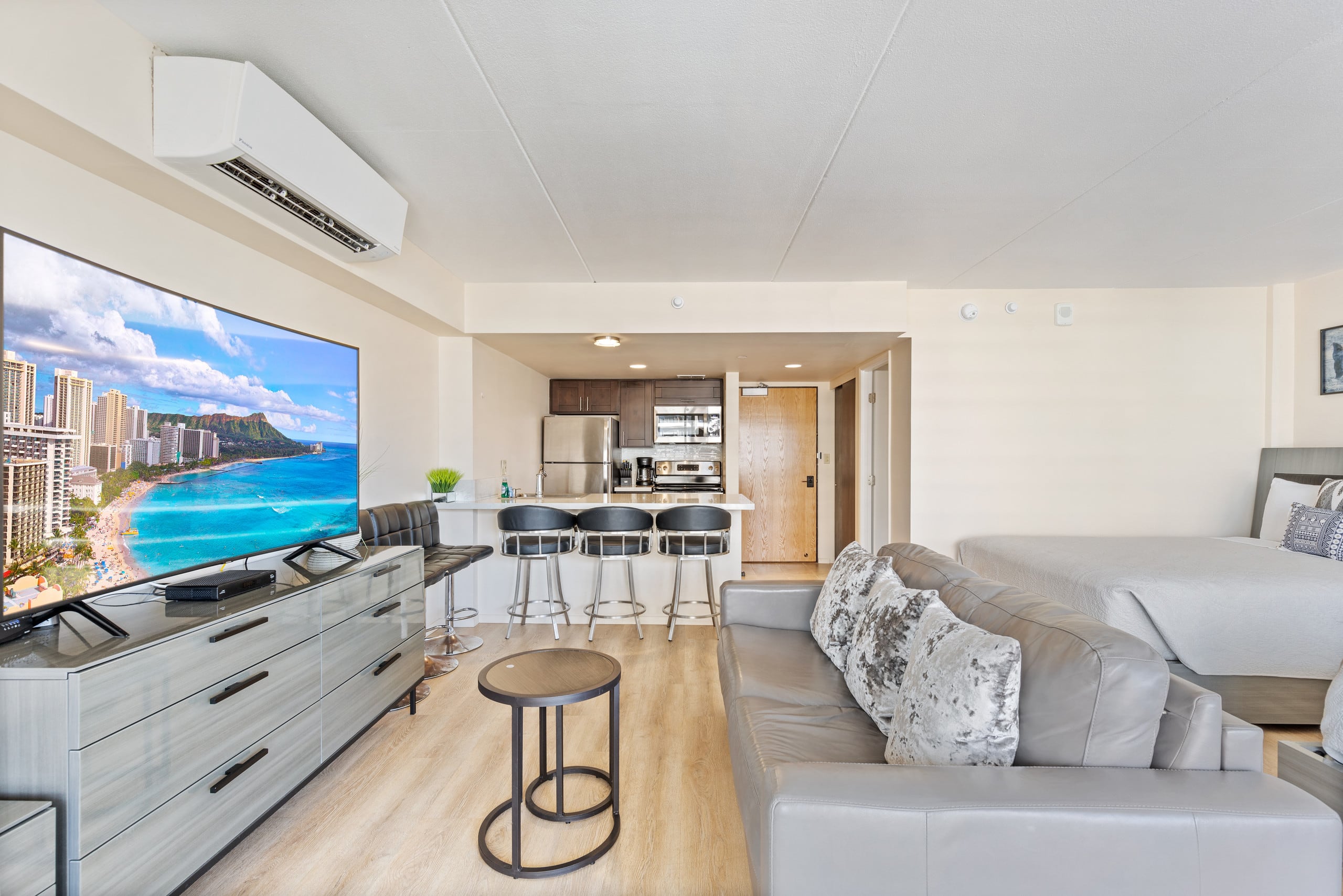 Hotel in Honolulu · ★4.8 · 1 bedroom · 3 beds · 1 private bath - Image 18