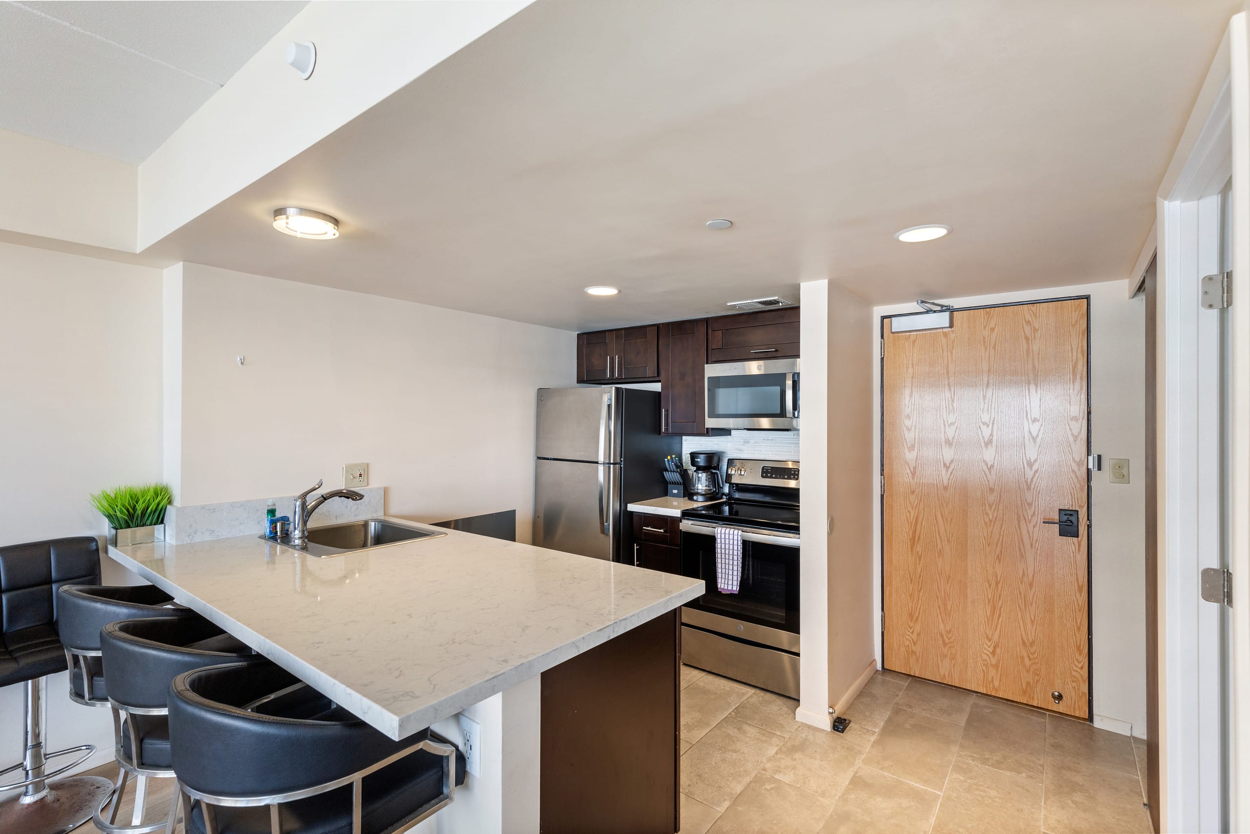 Hotel in Honolulu · ★4.8 · 1 bedroom · 3 beds · 1 private bath - Image 20