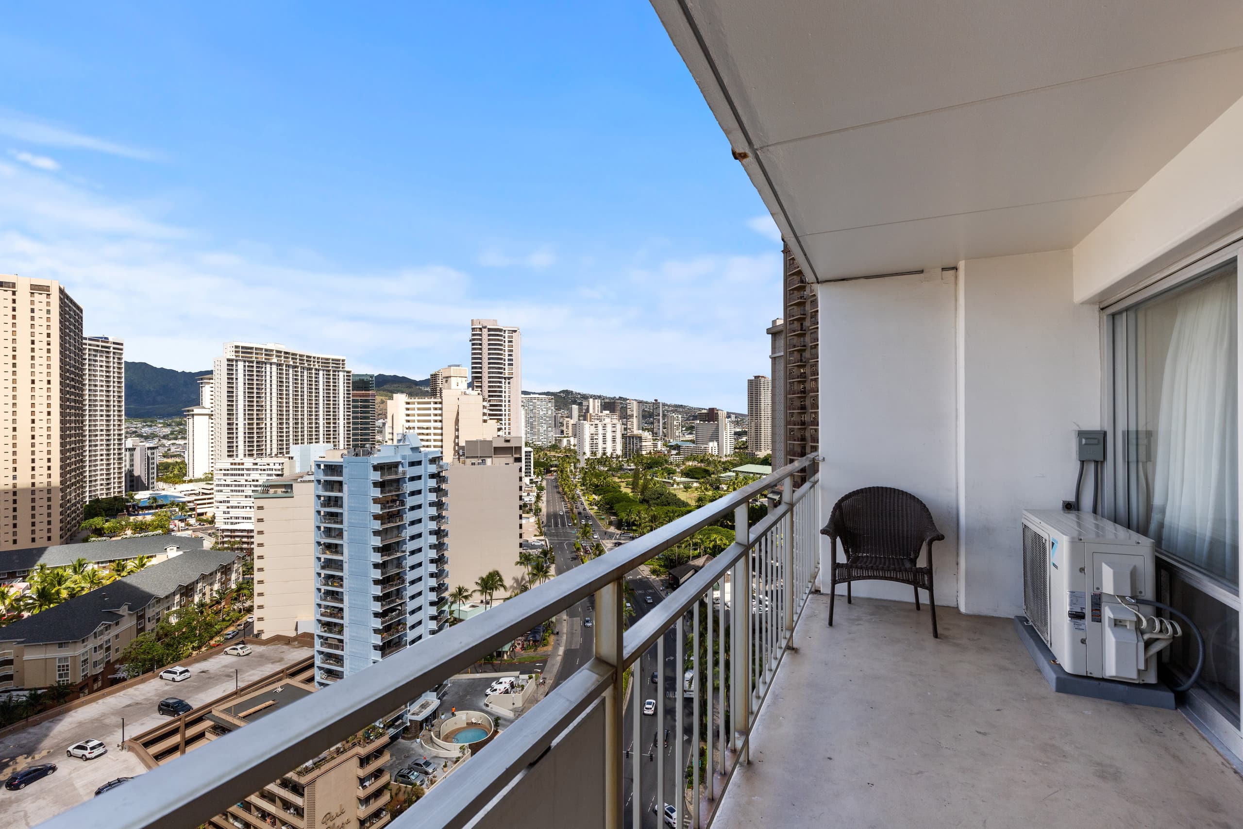 Hotel in Honolulu · ★4.8 · 1 bedroom · 3 beds · 1 private bath - Image 23