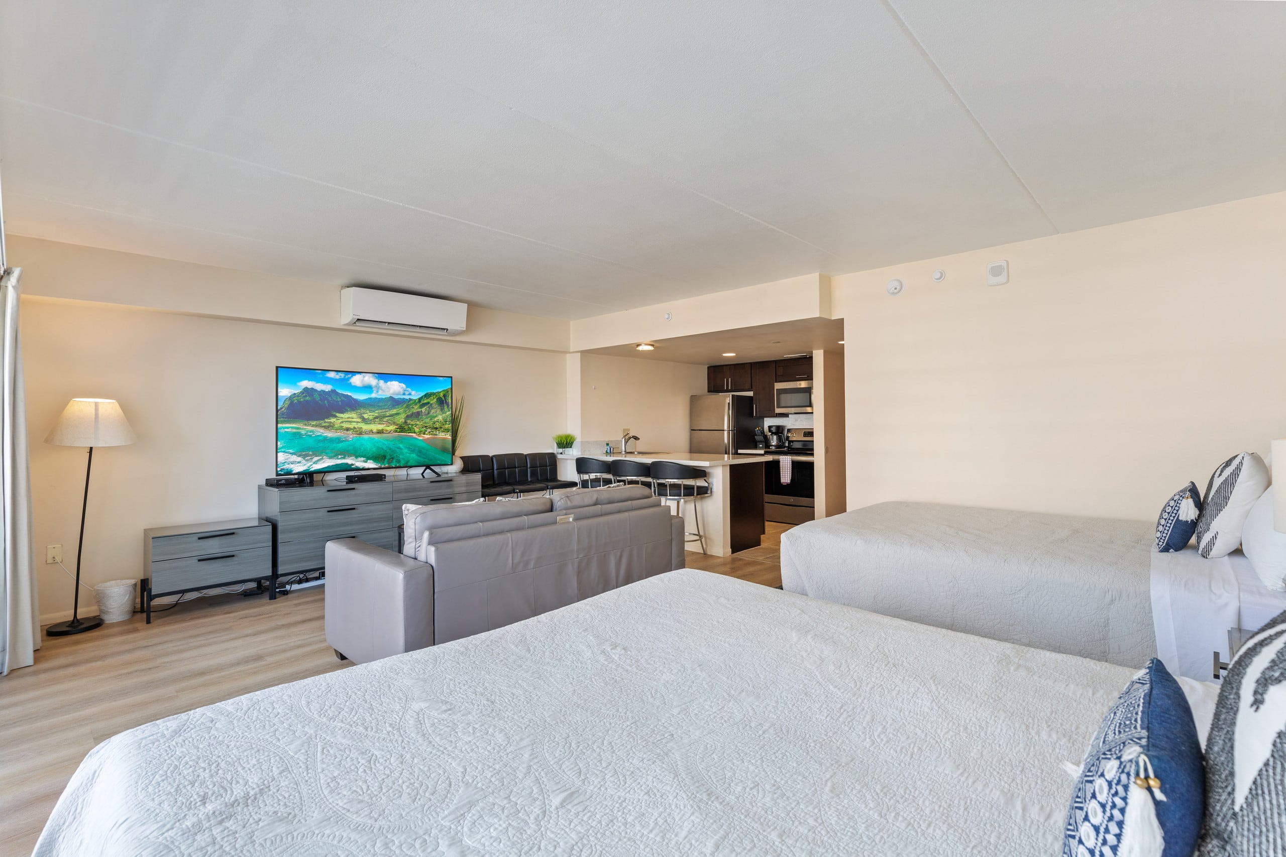 Hotel in Honolulu · ★4.8 · 1 bedroom · 3 beds · 1 private bath - Image 17