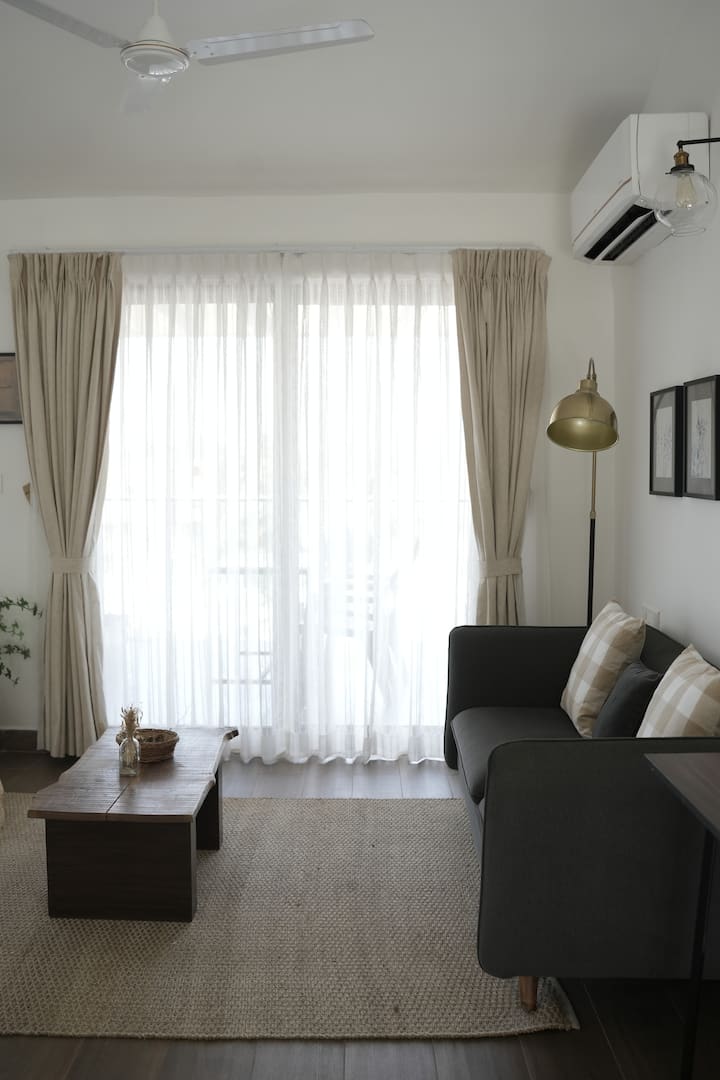 Living room image 8