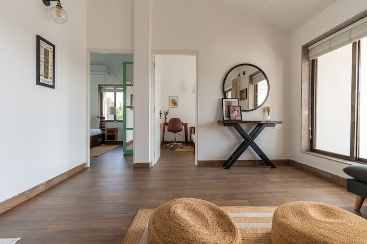Living room image 6