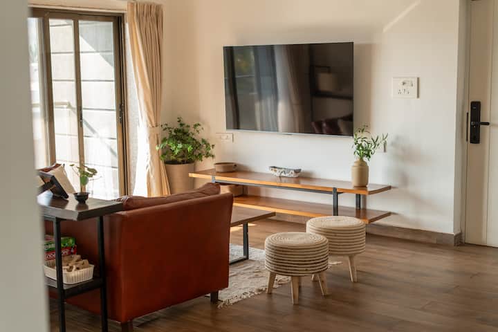 Living room image 5
