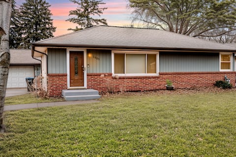 5 Min to Stadium/10 min to University of Minnesota