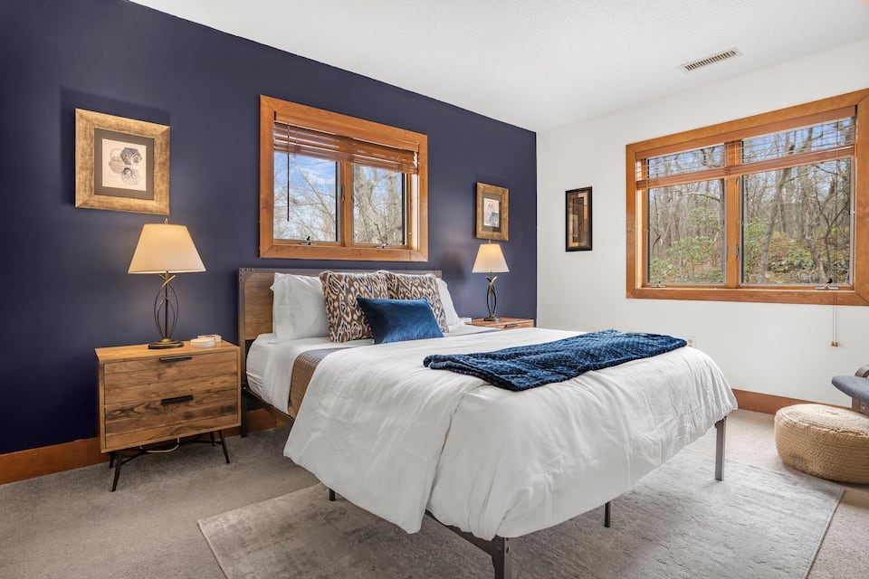 Queen Bedroom