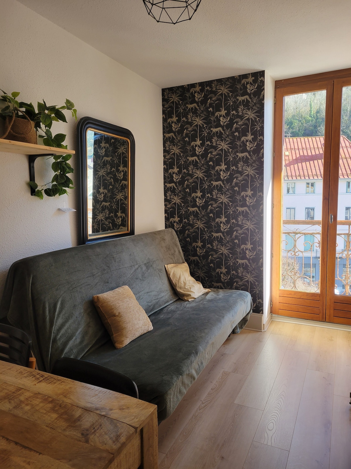 Successful Airbnb property: nice apartment in Diocèse De Saint Claude