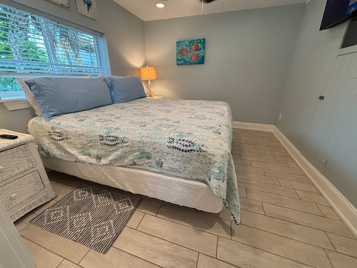 Guest Bedroom - King Bed