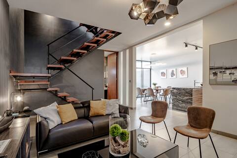 5Rooms + PrivateRooftop + A/C + Kingbed + Petfriendly