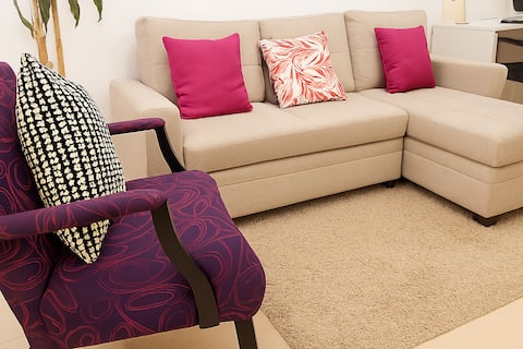Family-Friendly 2Beds Near Airport Fast WiFi & A/C
