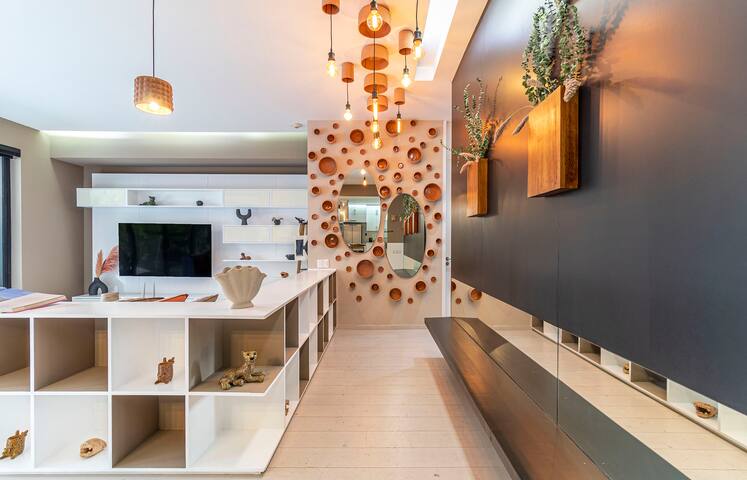 Magenta by Kukun gallery image 2