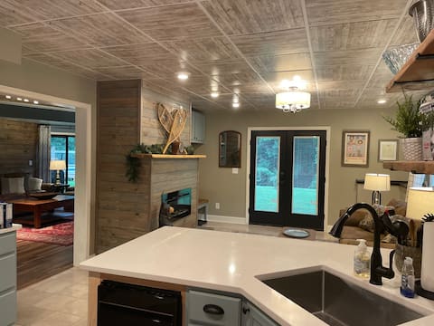 Successful Airbnb property: Quiet, 1 BR Apartment with Pool and Play Area in Royal Pines