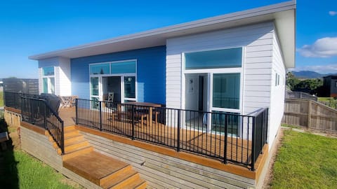 Sandy Holidays - 400m from beach