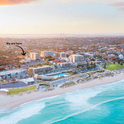 The Scarborough Beach House – 500m from the Beach gallery image 3