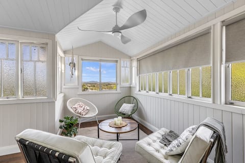 Famenoth - 1900’s Grande Dame in central location