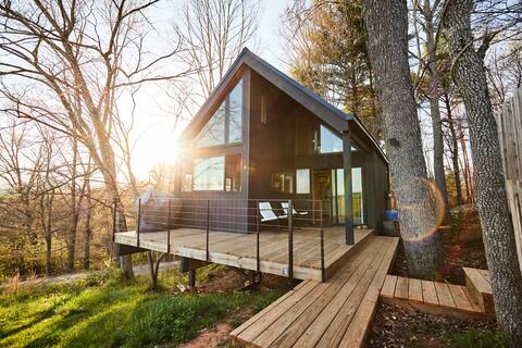 Modern Cabin - Hot tub, Sauna/Cold Plunge, Trails