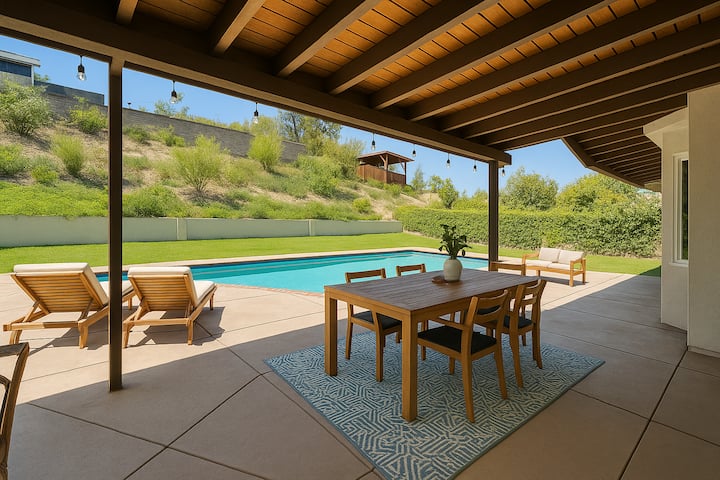 Luxurious 4br Home With Pool - Los Angeles, CA