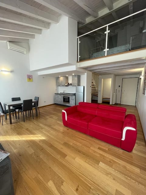 Elegant two-room apartment in the historic heart of Mantua