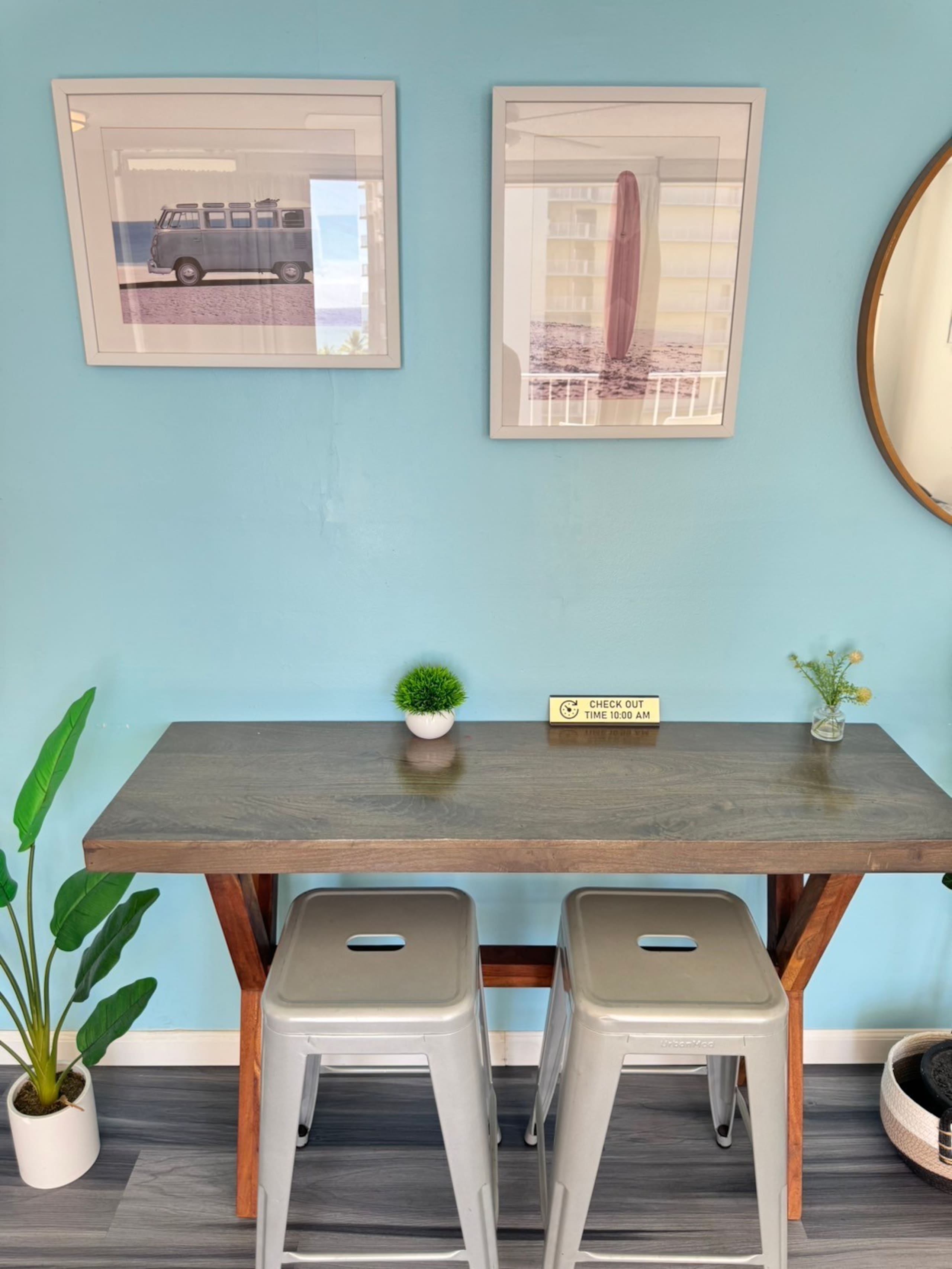Condo in Honolulu · ★4.83 · Studio · 1 bed · 1 private bath - Image 5