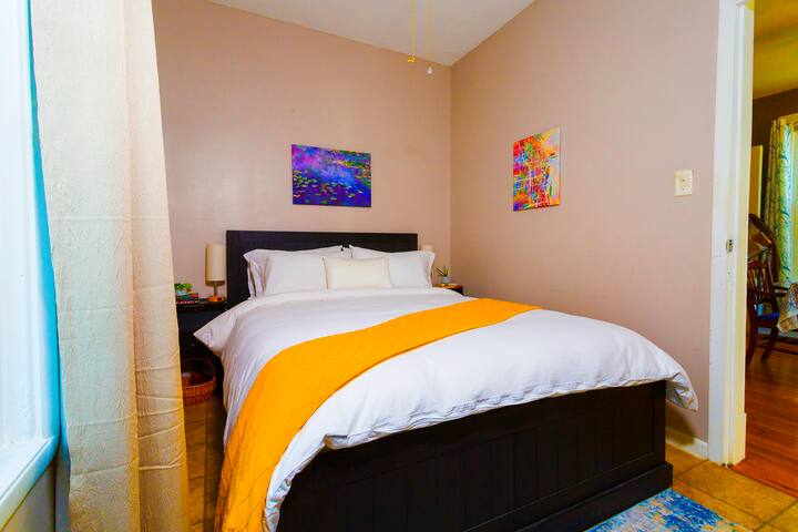 Hermosa House ECO-HOME- Peaceful 3BR+ Free Parking gallery image 4