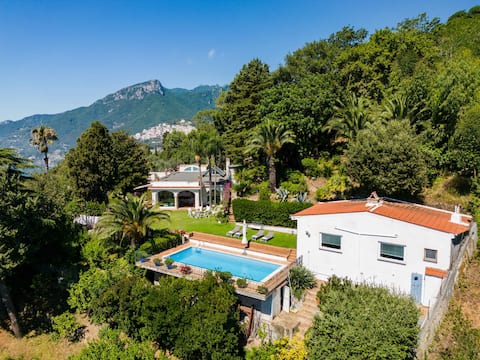 Villa il Poggio swimming pool seaview parking bbq