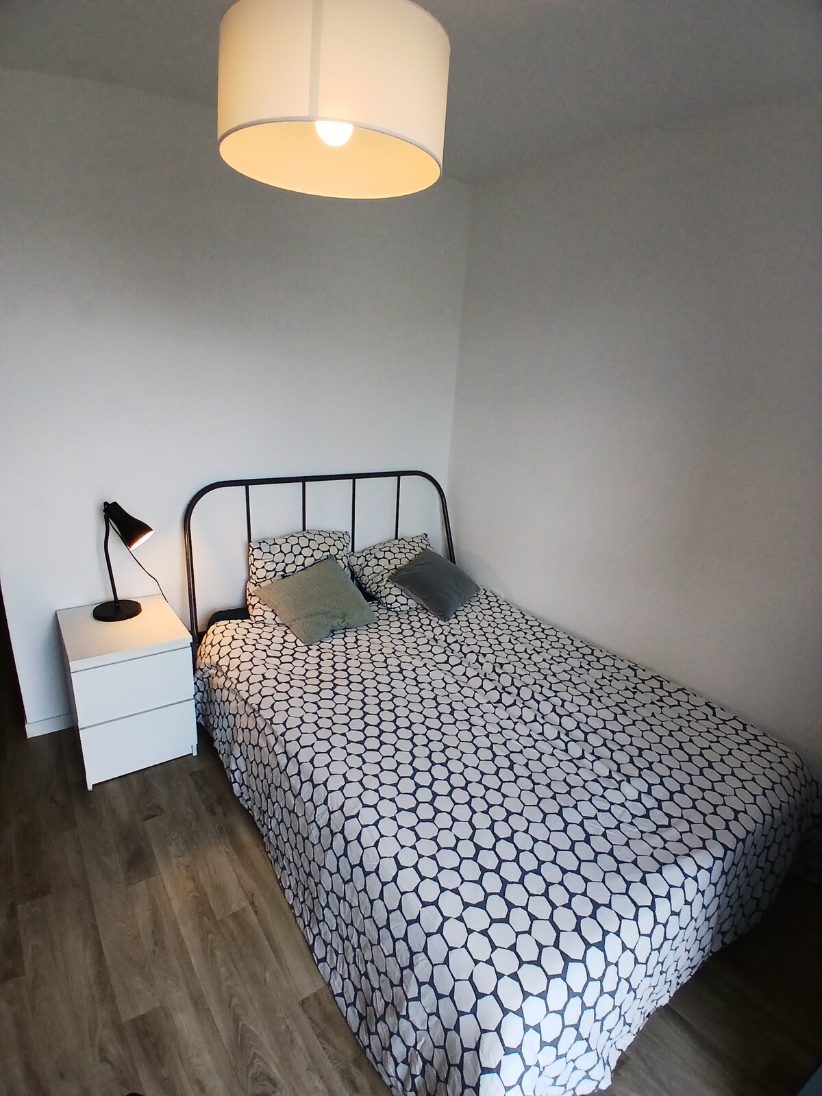 საძინებელი 3