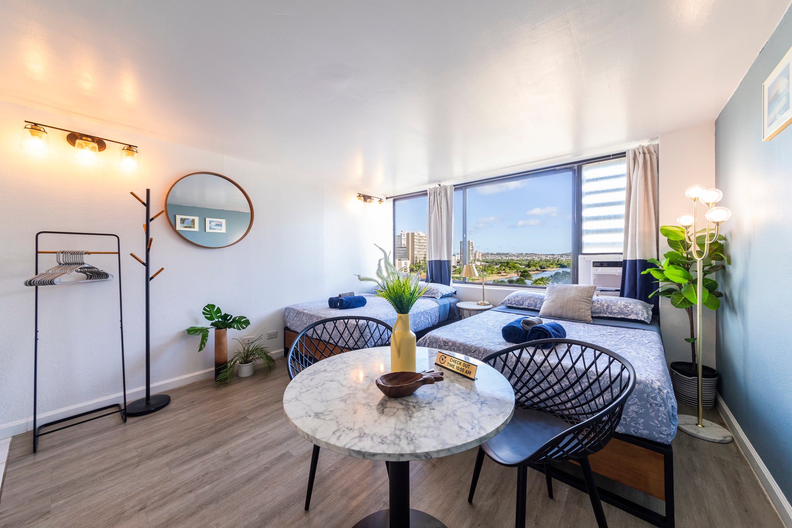 Condo in Honolulu · ★4.62 · Studio · 2 beds · 1 private bath - Image 18