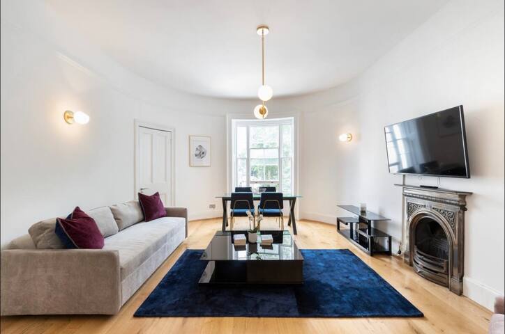 Large 2 bedroom near Paddington gallery image 2