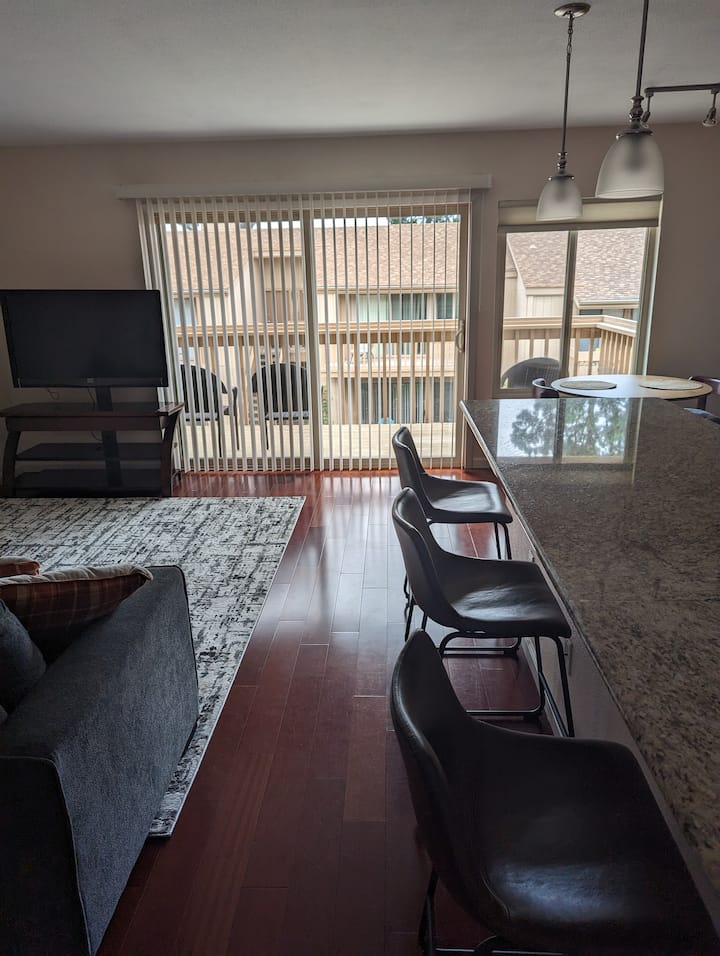 Charm, Private, Spacious Condo. - Monterey, CA