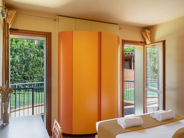 Panoramic Villa with private Jacuzzi & Parking gallery image 5