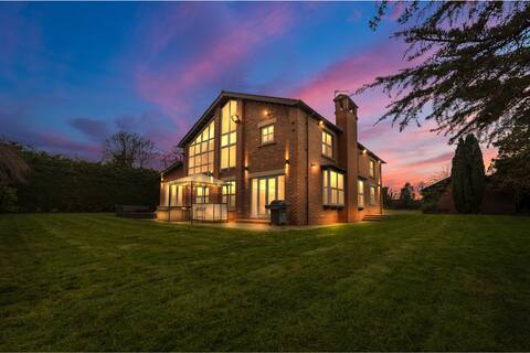 Manchester House Retreat, sleeps 18, Hen Do’s