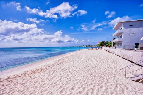 Modern 2BR/2BA Apartment Walk to Beach, Pool & BBQ