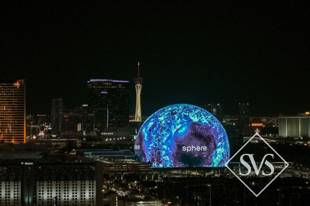 C4S3* MGM Studio | Sphere Strip View | Balcony