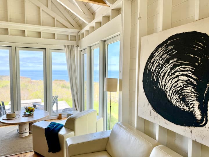 come to a cottage which feels like a cottage, not a house. 