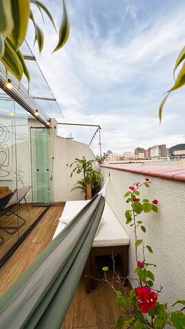 Cobertura aconchegante com teto de vidro gallery image 4