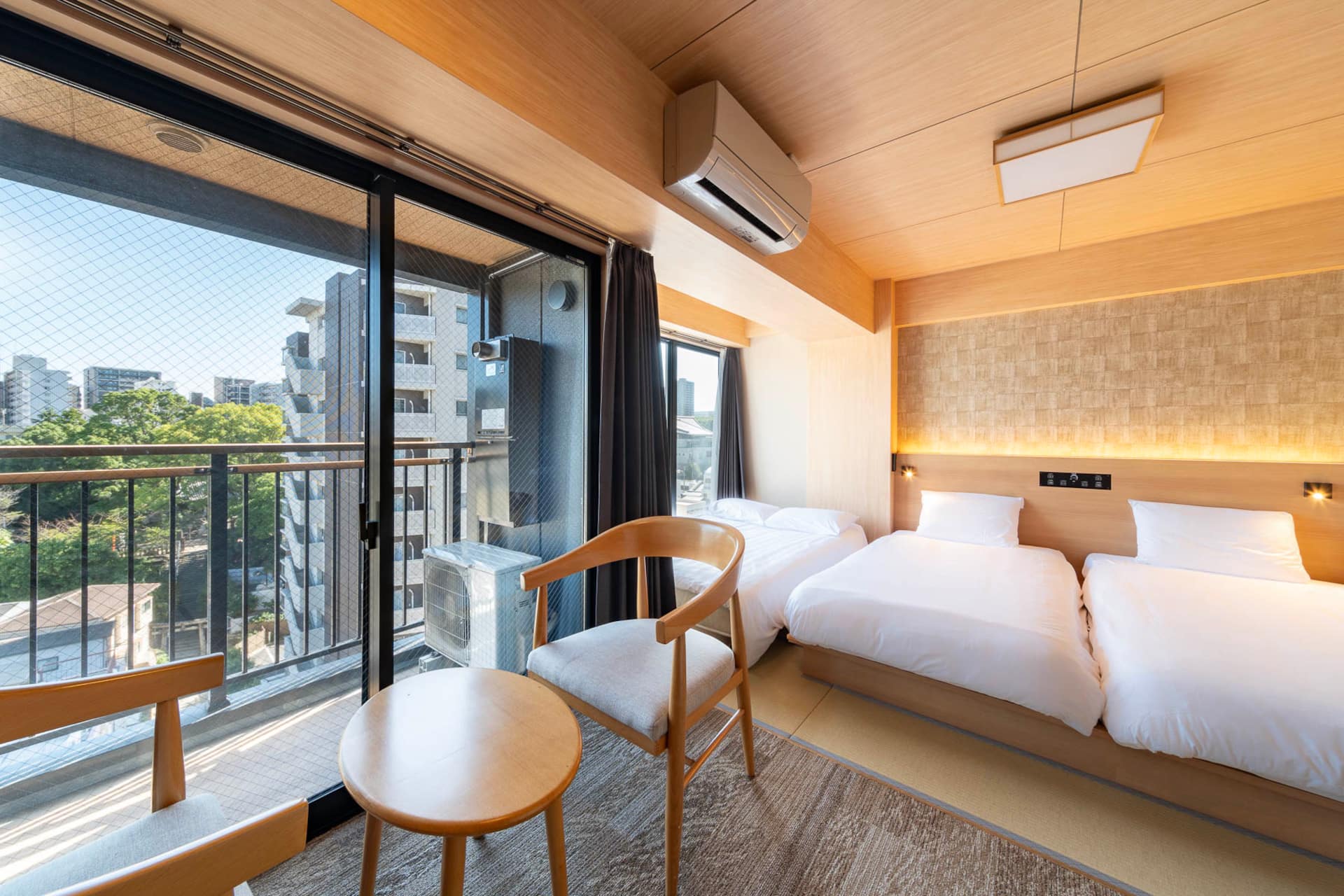 [WELLSTAY New World and Residence] OSAKA/Tsutenkaku/Zoo/4-person room/3 beds