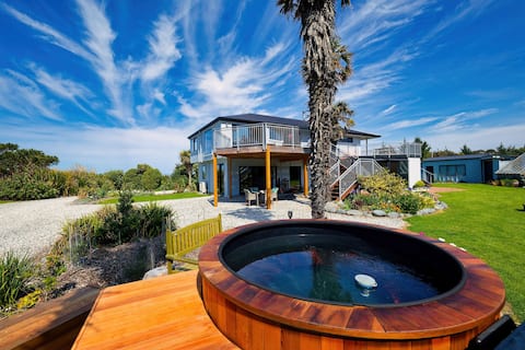 Seaward Pottery on the Beach