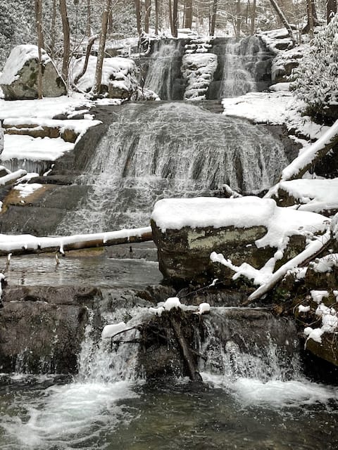 Secluded Retreat w/Stream and Waterfalls; Sleep 18