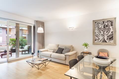 Design apartment with terrace and parking space