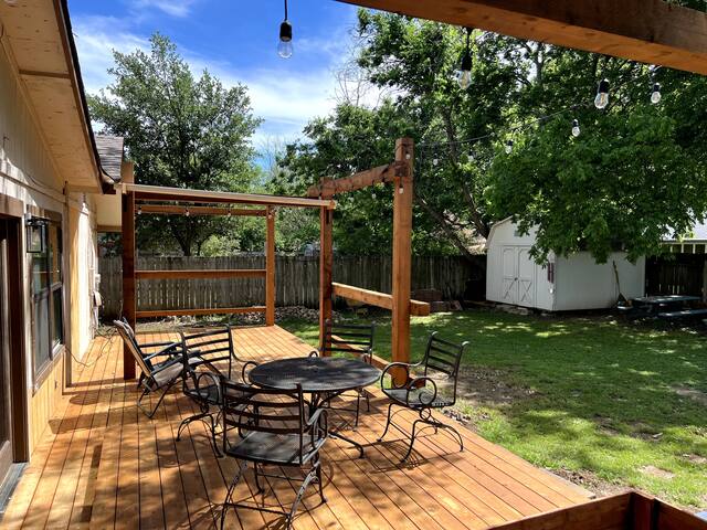 South Austin 3BR Oasis w/ Deck & Yard gallery image 2