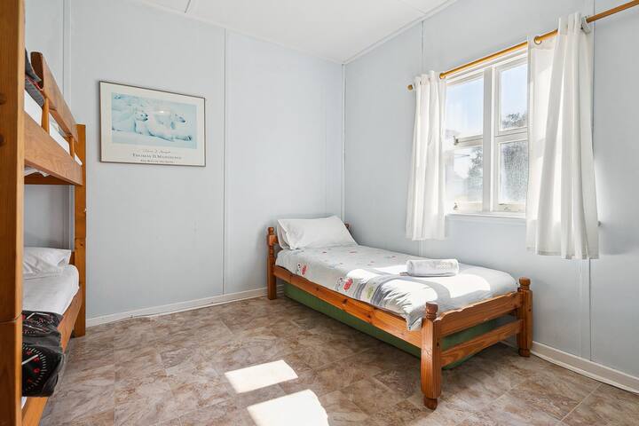 The Blue Beach House, 3 * accommodation 5 * view gallery image 4