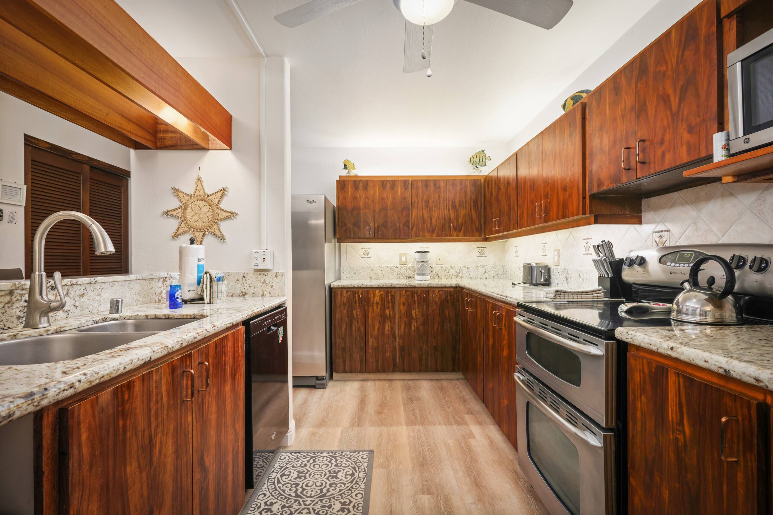 Kanaloa at Kona Fairway View 2 Bedroom 2 Bath - Image 7