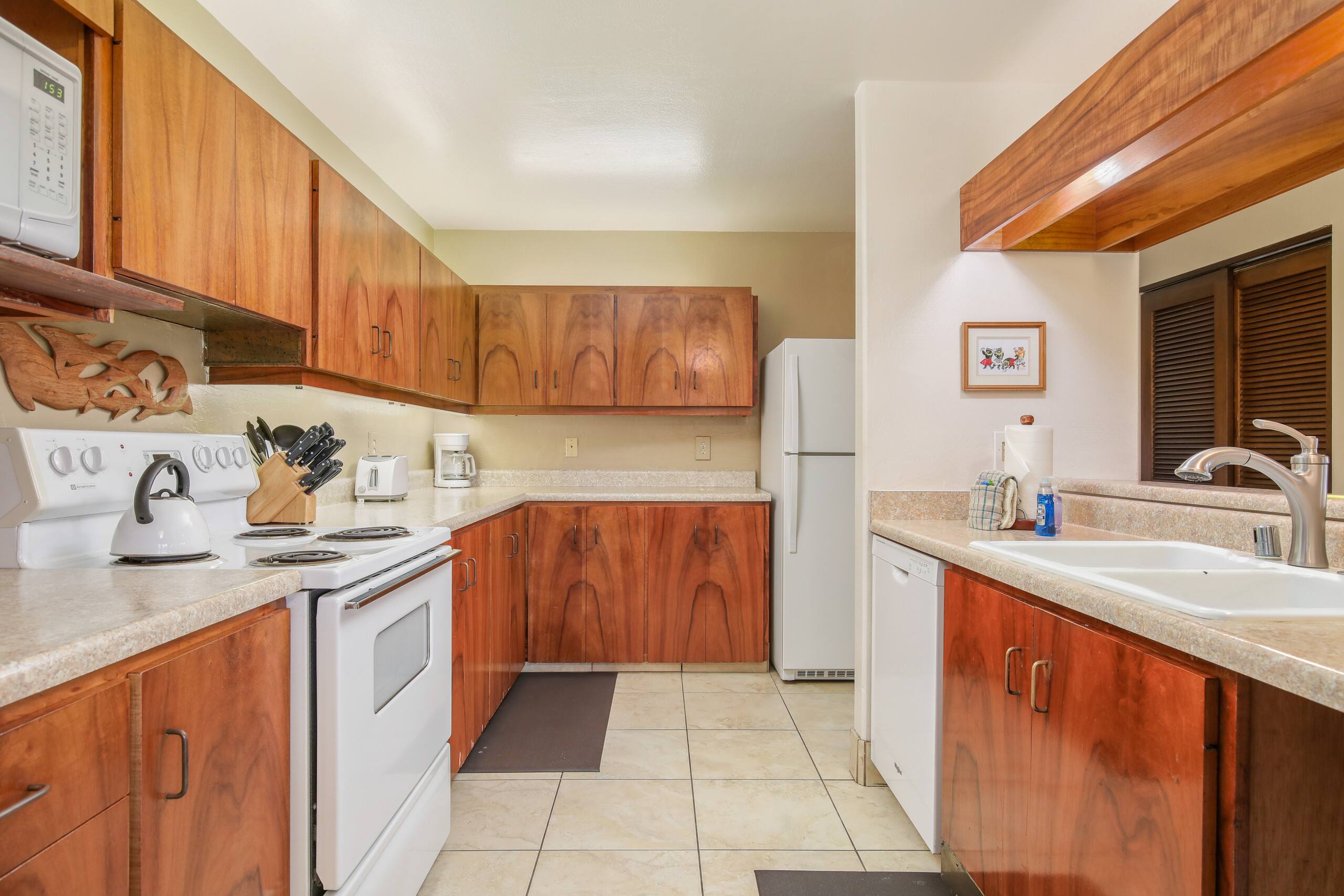 Kanaloa at Kona Fairway View 2 Bedroom 2 Bath - Image 8