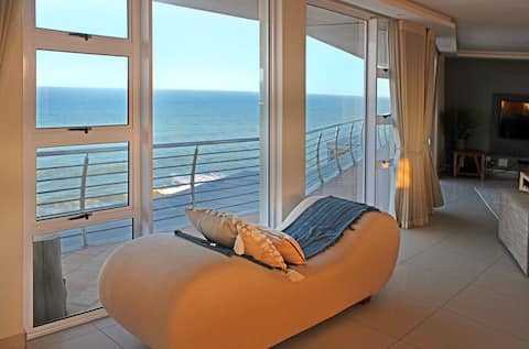 Beach Penthouse • 3  Bedrooms • 360° Ocean Views