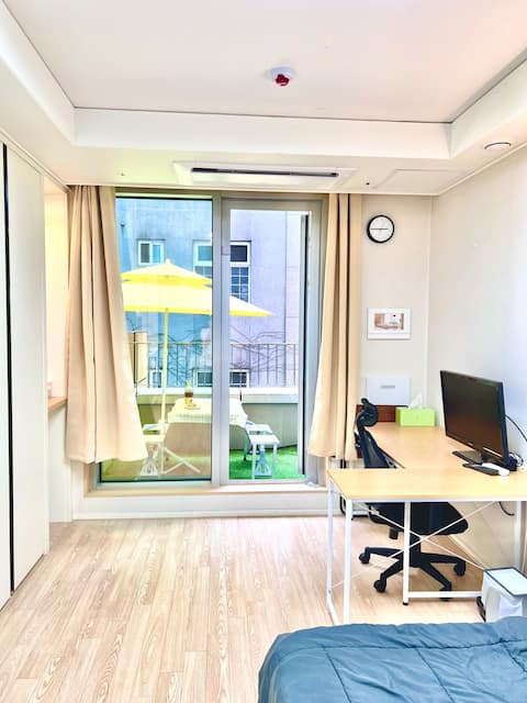 [Dangsan Station 5 minutes] Cool house with individual terrace # Long stay discount # Short-term rental # Home office # Double bed
