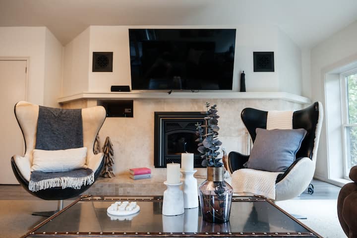 Luxury Retreat With Pool, Spa & Nature Trails - Kawartha Lakes