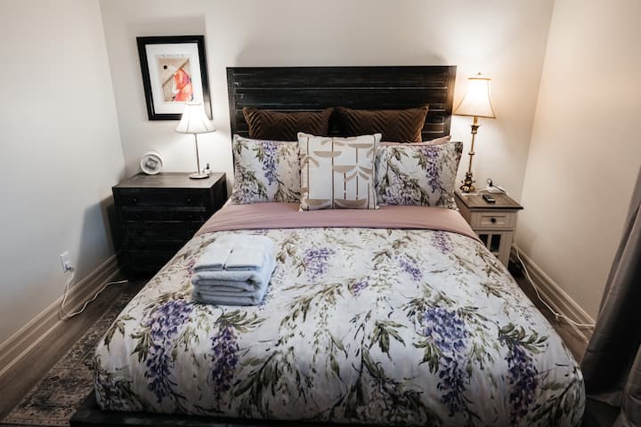 Spálňa na druhom poschodí s 1 manželskou posteľou