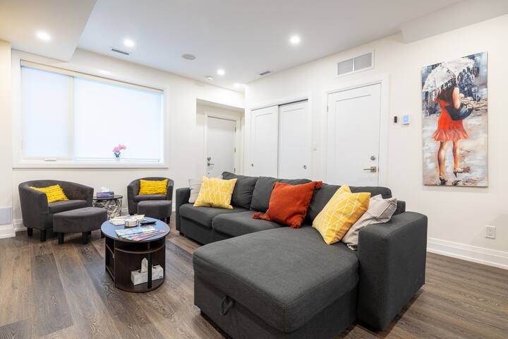 Bright Modern Private Oasis Whole Laneway 3BR 3BA gallery image 4